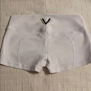 Vull Champion Short